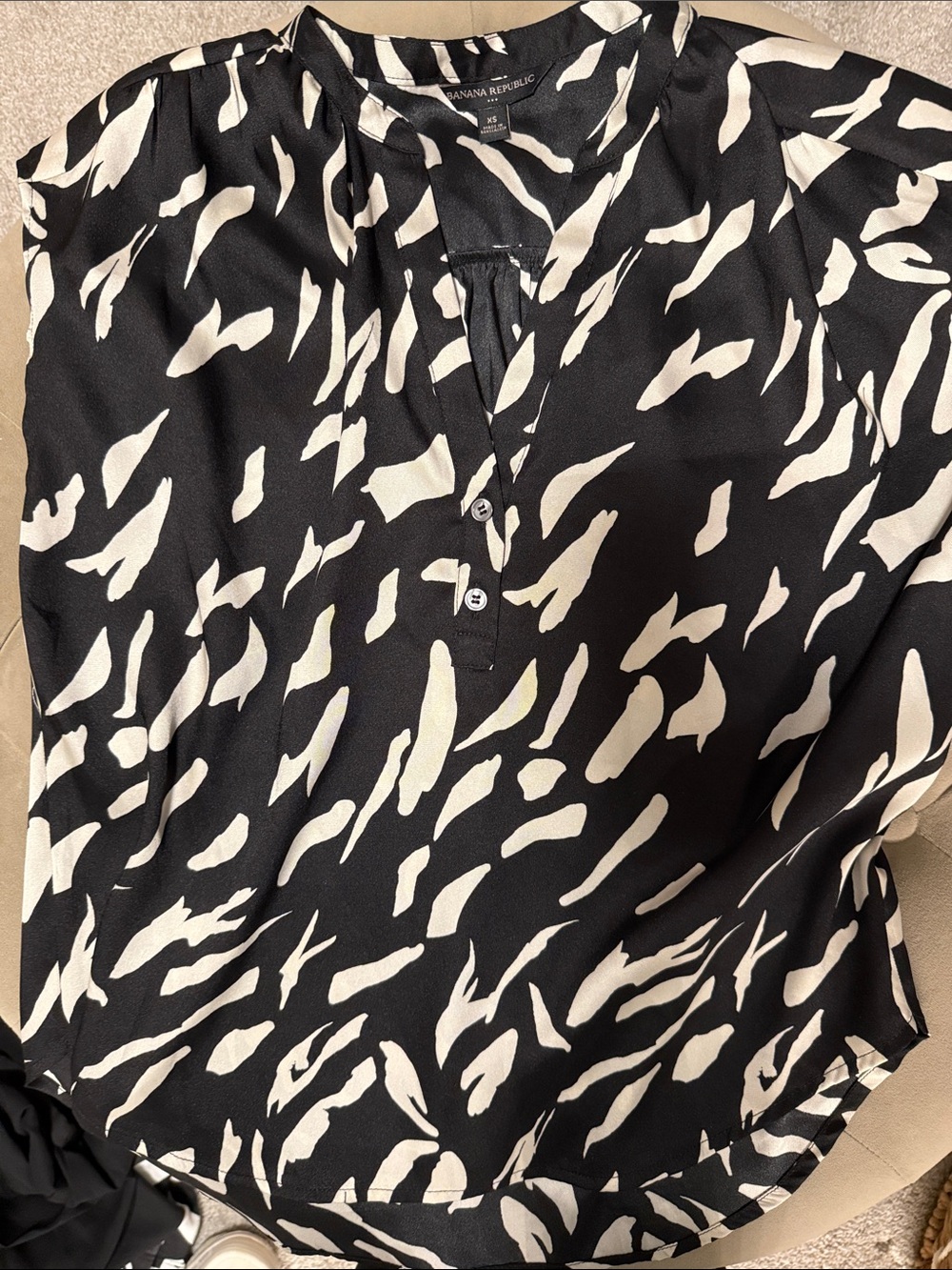 Banana Republic Black and White Abstract Button-Front Top